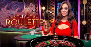 Aplikasi arenascore di layar Android menampilkan meja blackjack langsung dengan dealer profesional dan panel navigasi bawah untuk olahraga, slot, dan live casino